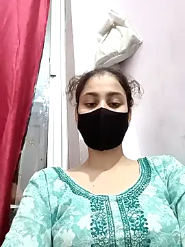 magicmoment00786 online show from September 29, 1:27 pm