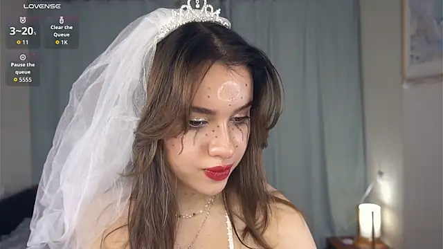 TateDevon online show from October 31, 7:01 am