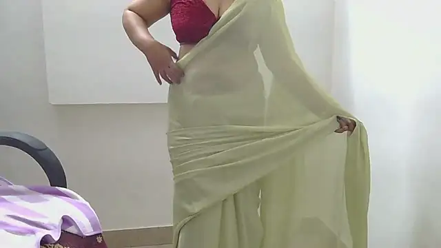 Snapshot of indian_anu_mallu chatting on October 16, 4:15 am indian anu mallu online show from October 16, 4:15 am