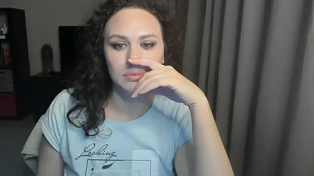 MollyCheiz online show from June 4, 9:41 pm