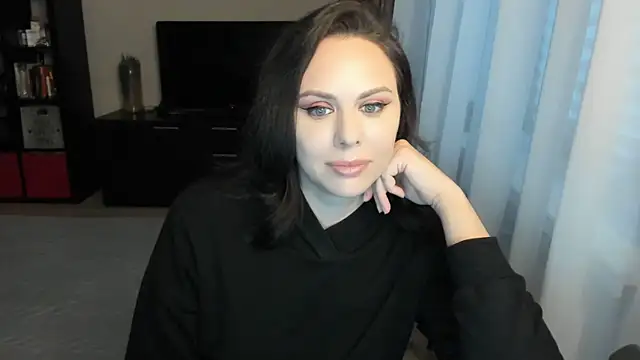 MollyCheiz online show from November 11, 1:30 pm