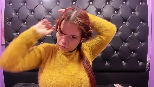 Snapshot of MelanyCarter18 chatting on September 29, 2:00 pm MelanyCarter18 online show from September 29, 2:00 pm