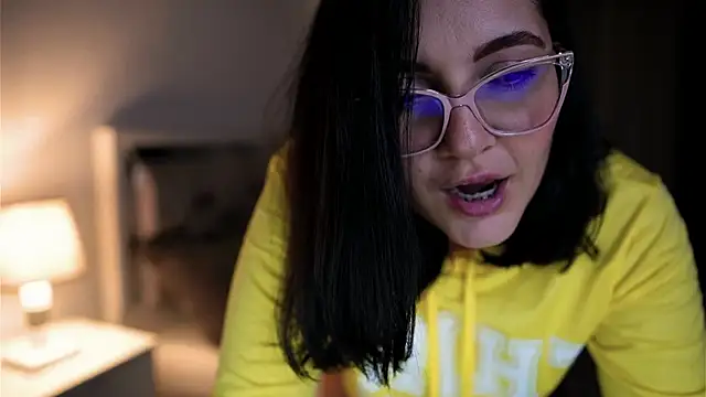 Camilaa bueno online show from October 2, 3:33 am