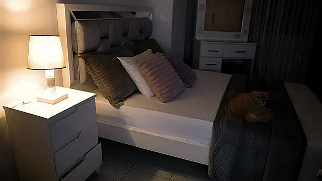 Camilaa bueno online show from November 12, 2:31 am