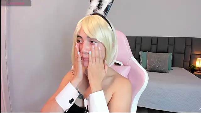 Snapshot of SaraOspinna chatting on October 31, 3:05 pm SaraOspinna online show from October 31, 3:05 pm