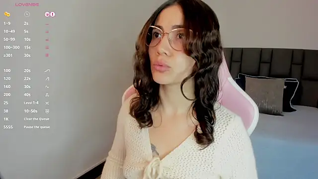 Snapshot of SaraOspinna chatting on October 21, 1:59 pm SaraOspinna online show from October 21, 1:59 pm