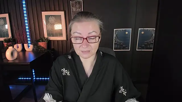 Snapshot of AlexandraKind chatting on September 30, 1:39 pm AlexandraKind online show from September 30, 1:39 pm