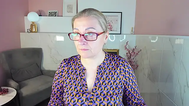 Snapshot of AlexandraKind chatting on October 9, 1:37 pm AlexandraKind online show from October 9, 1:37 pm