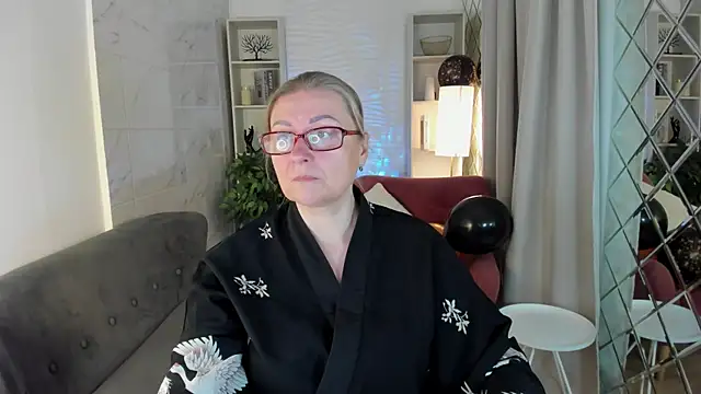 Snapshot of AlexandraKind chatting on October 30, 1:45 pm AlexandraKind online show from October 30, 1:45 pm