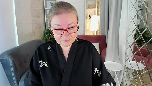 Snapshot of AlexandraKind chatting on October 27, 8:47 pm AlexandraKind online show from October 27, 8:47 pm