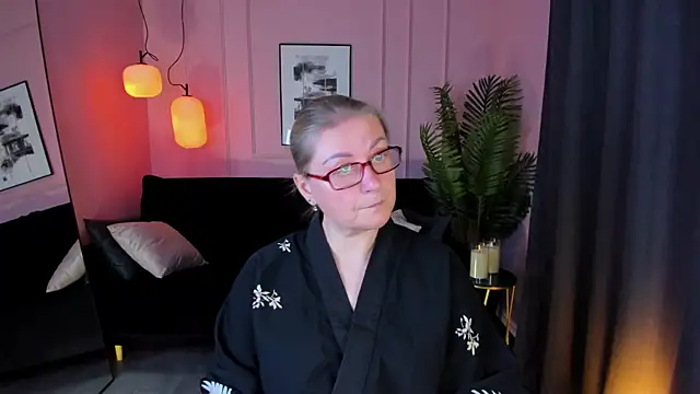 Snapshot of AlexandraKind chatting on September 21, 1:54 pm AlexandraKind online show from September 21, 1:54 pm