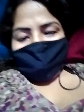 Love-Veronica online show from February 4, 6:33 pm