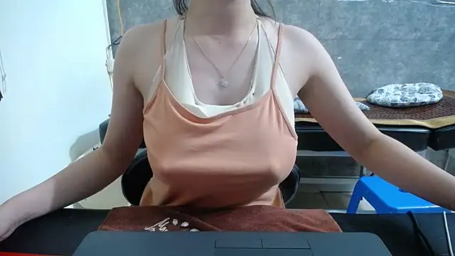 HotQueen online show from October 9, 3:49 pm