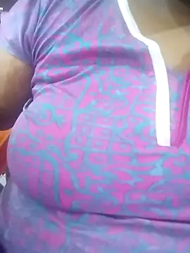 Sexy Radhikaa online show from February 15, 2:38 pm