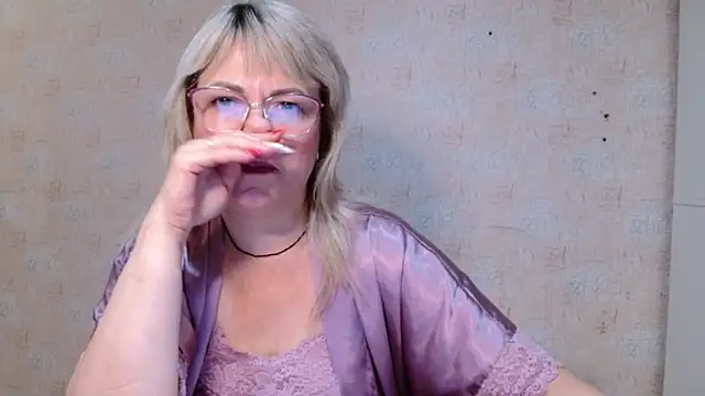 sweetsunset11 online show from October 31, 1:04 pm