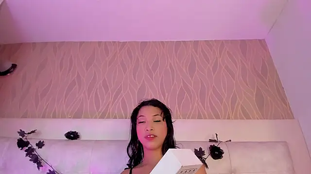 ChantalHans online show from December 1, 7:38 pm