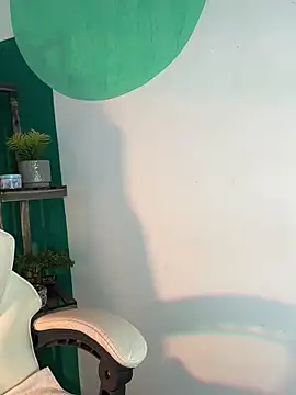 LollaByer online show from December 19, 10:02 pm