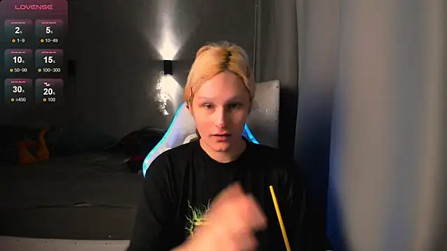 Snapshot of Kleo_Godde chatting on October 25, 9:43 pm Kleo Godde online show from October 25, 9:43 pm