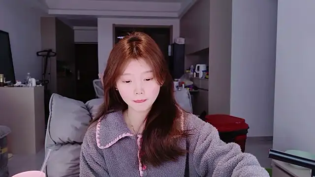 yang-yang-yang online show from February 7, 1:15 pm