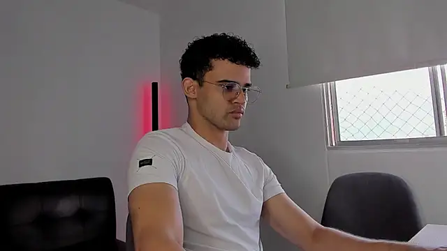 andrewChris  online show from September 30, 8:57 pm