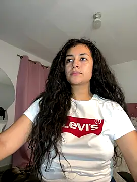 Snapshot of Lady_Rey chatting on September 22, 3:05 am Lady Rey online show from September 22, 3:05 am