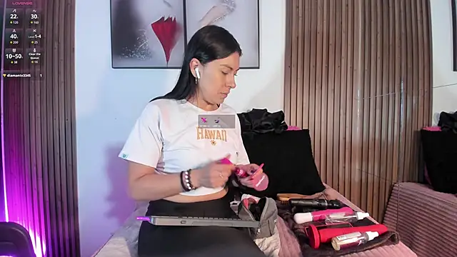 Snapshot of Ella_Rousse chatting on September 24, 12:37 pm Ella Rousse online show from September 24, 12:37 pm