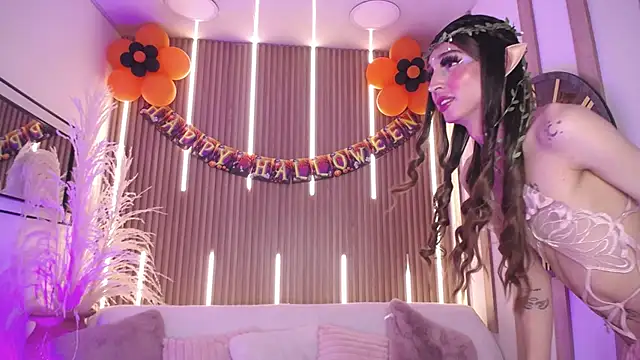 Snapshot of Aniie_Doll chatting on October 18, 9:05 pm Aniie Doll online show from October 18, 9:05 pm