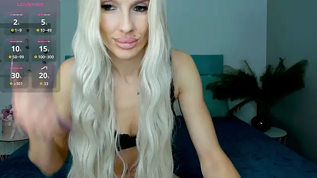 Snapshot of Lana_kitty__ chatting on October 11, 10:45 pm Lana kitty   online show from October 11, 10:45 pm