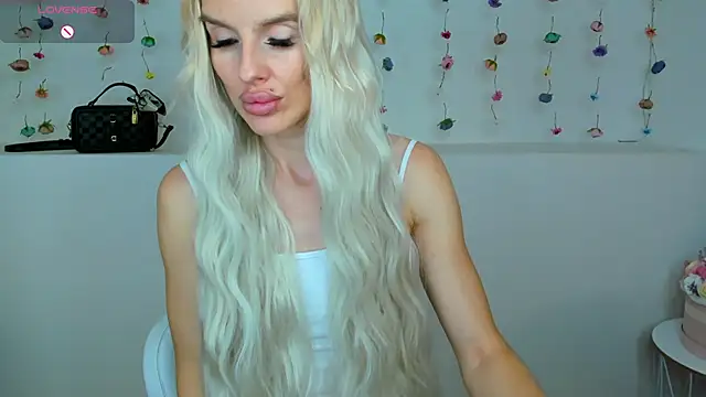 Snapshot of Lana_kitty__ chatting on September 22, 10:08 pm Lana kitty   online show from September 22, 10:08 pm