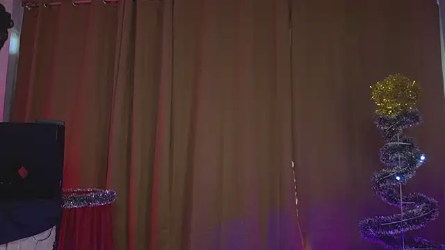 Little maeve online show from December 18, 9:52 pm