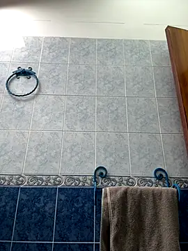 ellie mcdonald online show from November 28, 8:23 pm