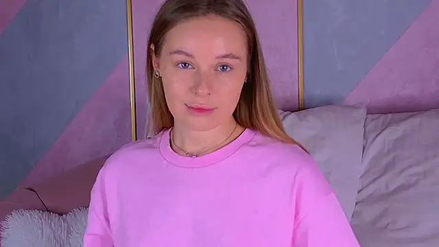 Snapshot of BeatriceEsmont chatting on October 22, 7:19 pm BeatriceEsmont online show from October 22, 7:19 pm