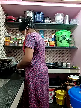 Tamil Shalini Lustyy online show from September 23, 4:05 pm