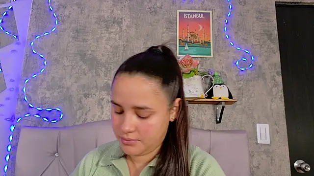 Snapshot of Victoria_Ponce1 chatting on October 9, 1:26 pm Victoria Ponce1 online show from October 9, 1:26 pm