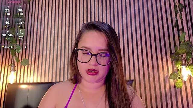 Snapshot of Victoria_Ponce1 chatting on September 25, 9:34 pm Victoria Ponce1 online show from September 25, 9:34 pm