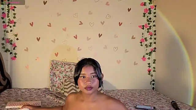 emmamillher online show from May 30, 1:47 am