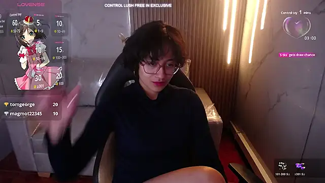 Lili Gomez  online show from November 19, 3:01 pm