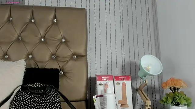 candymery online show from September 22, 7:01 pm