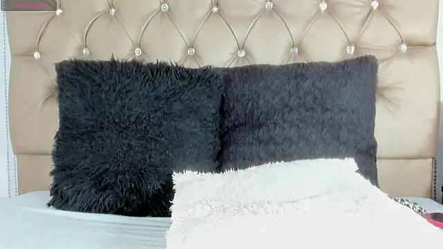 candymery online show from September 24, 7:35 pm