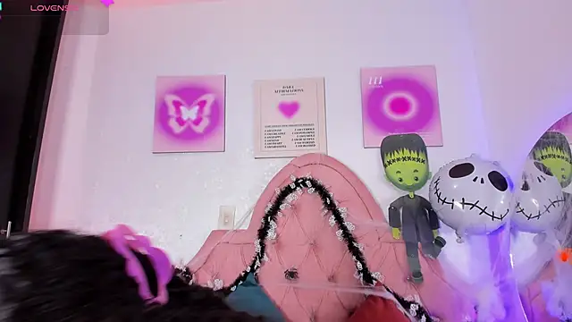 Snapshot of amandalee01 chatting on October 20, 7:50 pm amandalee01 online show from October 20, 7:50 pm