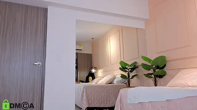 Snapshot of SHARONN____ chatting on September 23, 4:21 am SHARONN online show from September 23, 4:21 am