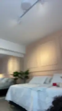 SHARONN     online show from March 12, 4:15 am