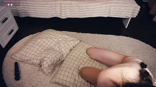 Snapshot of MoiraHavins chatting on October 26, 6:20 am MoiraHavins online show from October 26, 6:20 am