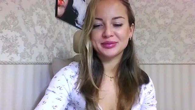 Snapshot of jennifer838 chatting on October 2, 11:48 am jennifer838 online show from October 2, 11:48 am