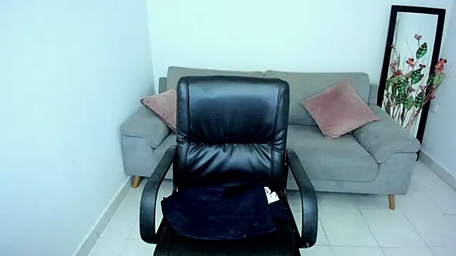 Snapshot of Adele_Sweett chatting on September 18, 12:37 pm Adele Sweett online show from September 18, 12:37 pm