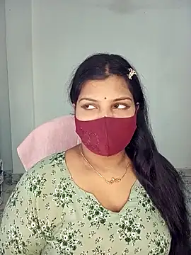 Snapshot of Hot-Angel_ chatting on October 28, 1:11 am Hot-Angel online show from October 28, 1:11 am