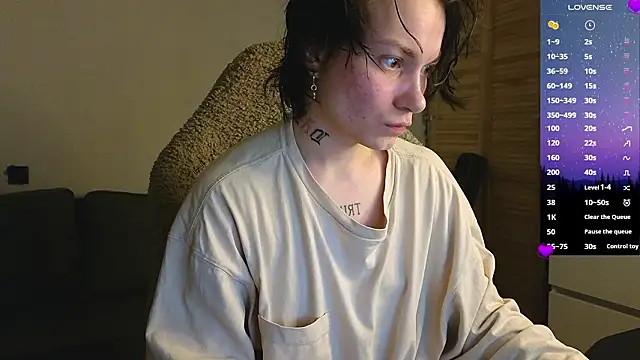 esajukyy online show from March 21, 2:44 pm