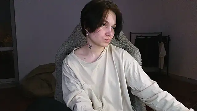 esajukyy online show from May 29, 3:21 pm