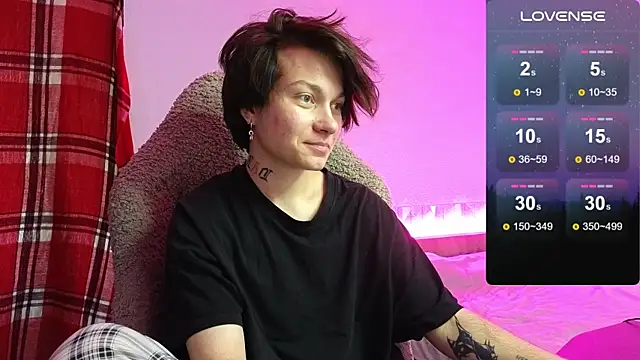 esajukyy online show from October 14, 10:40 am