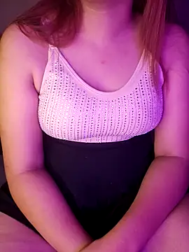 Snapshot of Olivia3 chatting on October 19, 6:43 pm Olivia3 online show from October 19, 6:43 pm